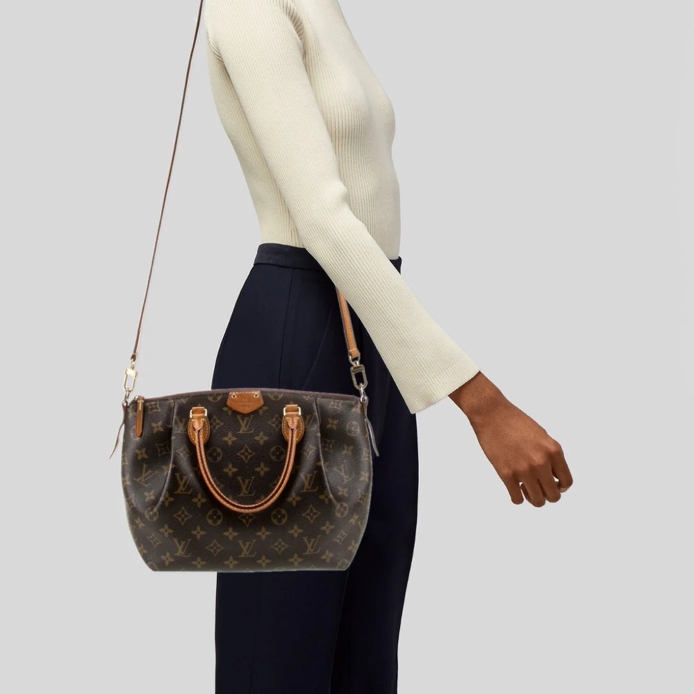 Louis Vuitton Brown Crossbody Bag with Monogram Pattern